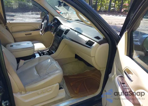 2007 Cadillac Escalade Standard z USA, uszkodzony, nr VIN 1GYFK63887R387096